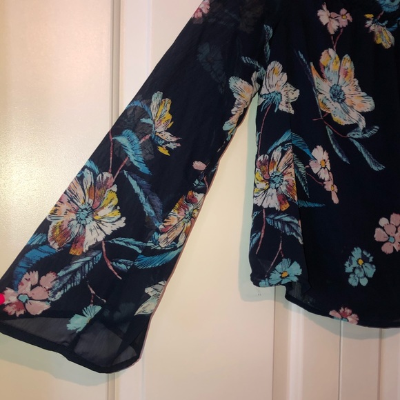 Floral Blouse - Picture 2 of 3